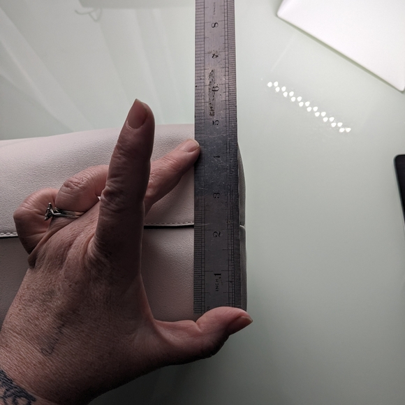 NWOT Large, white tote bag by Penningtons - Picture 8 of 16